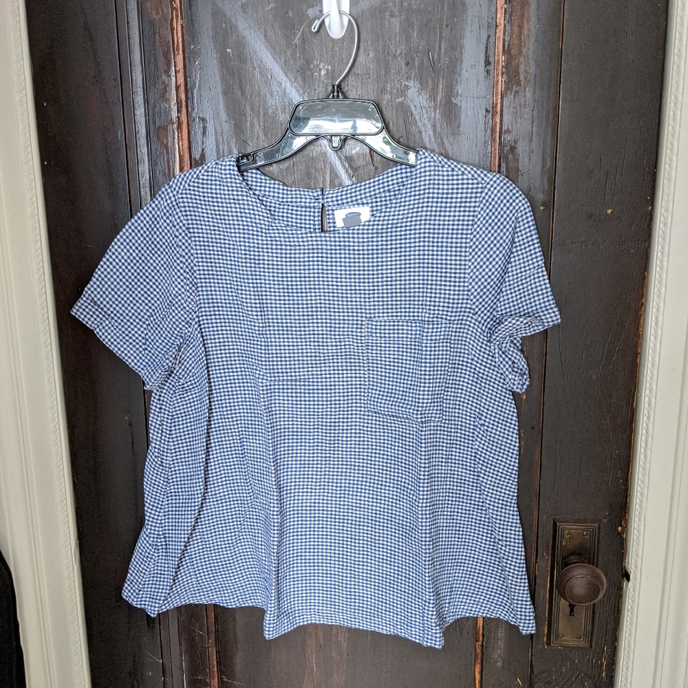 Blue plaid top